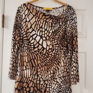 St John beige and black top